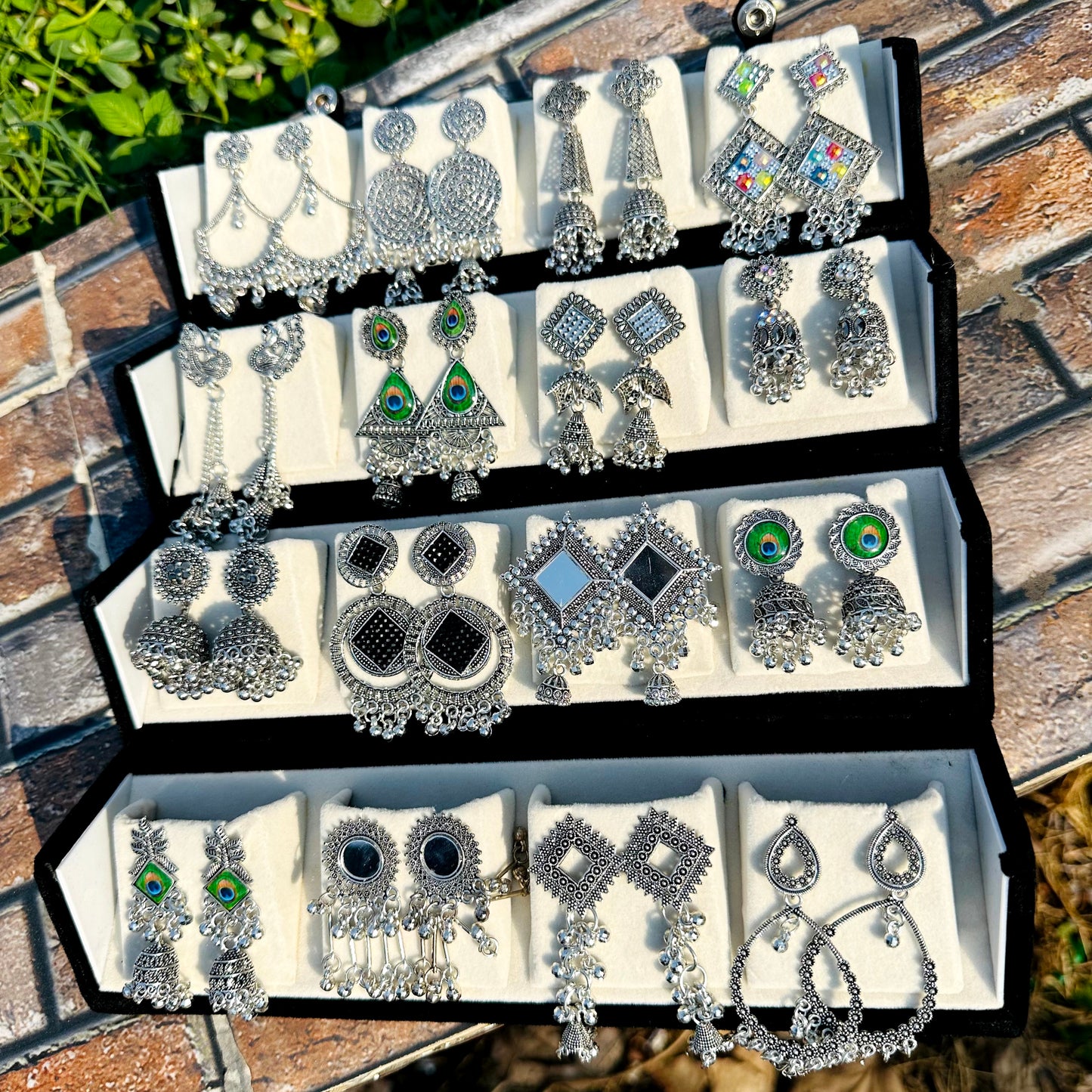 16 Pairs Jhumka with Box
