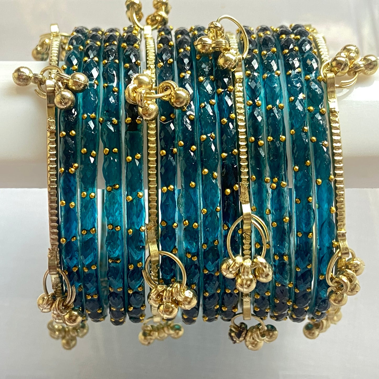Morpankhi Raindrop Bangles Set