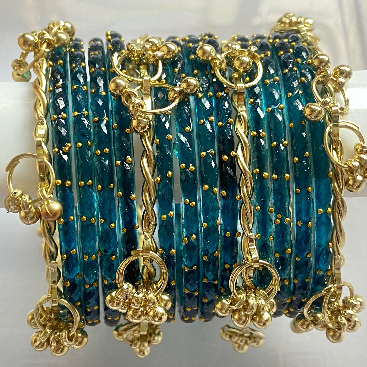 Morpankhi Raindrop Bangles Set