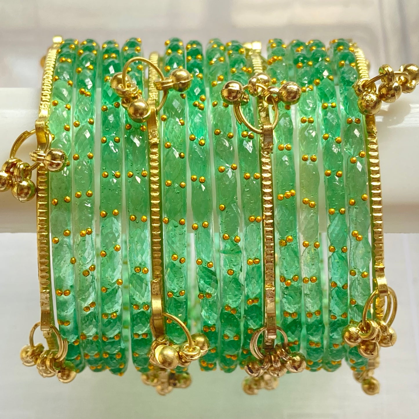 Santro Raindrop Bangles Set