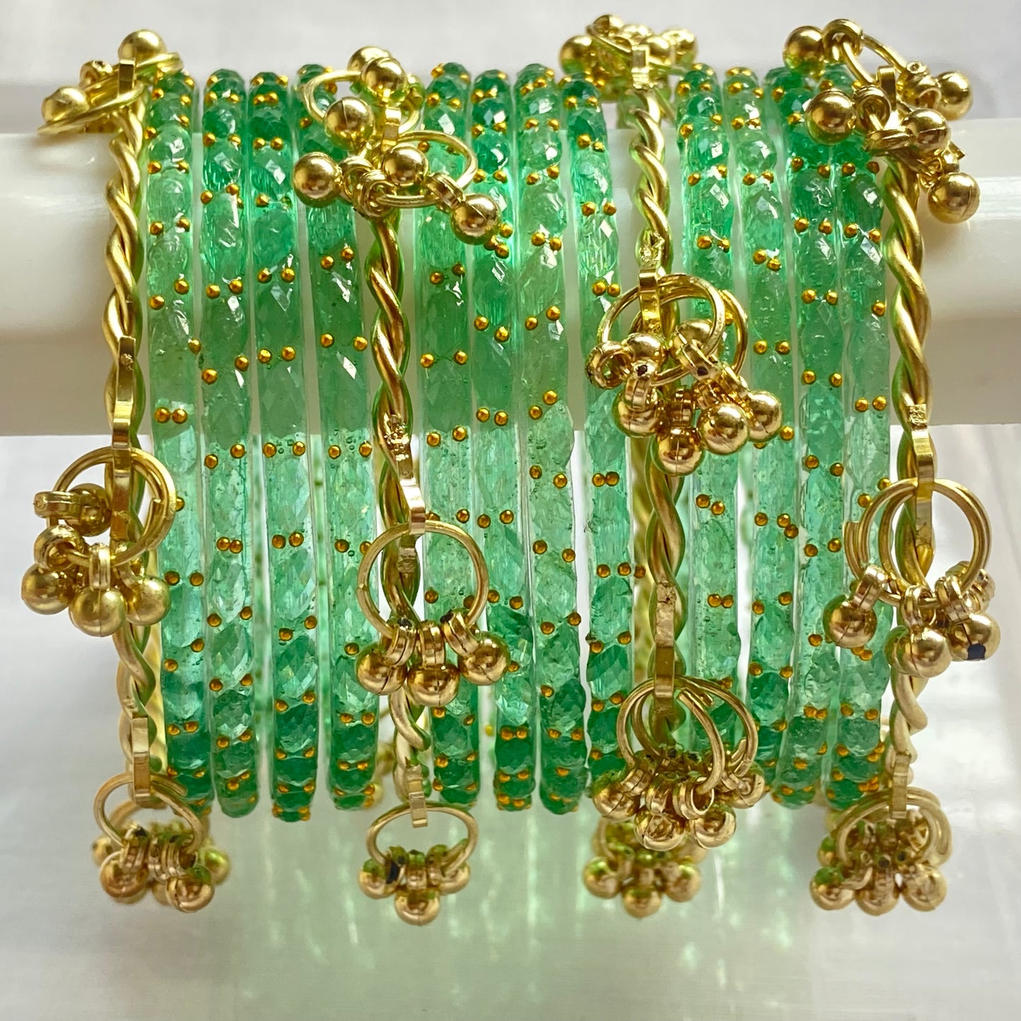 Santro Raindrop Bangles Set