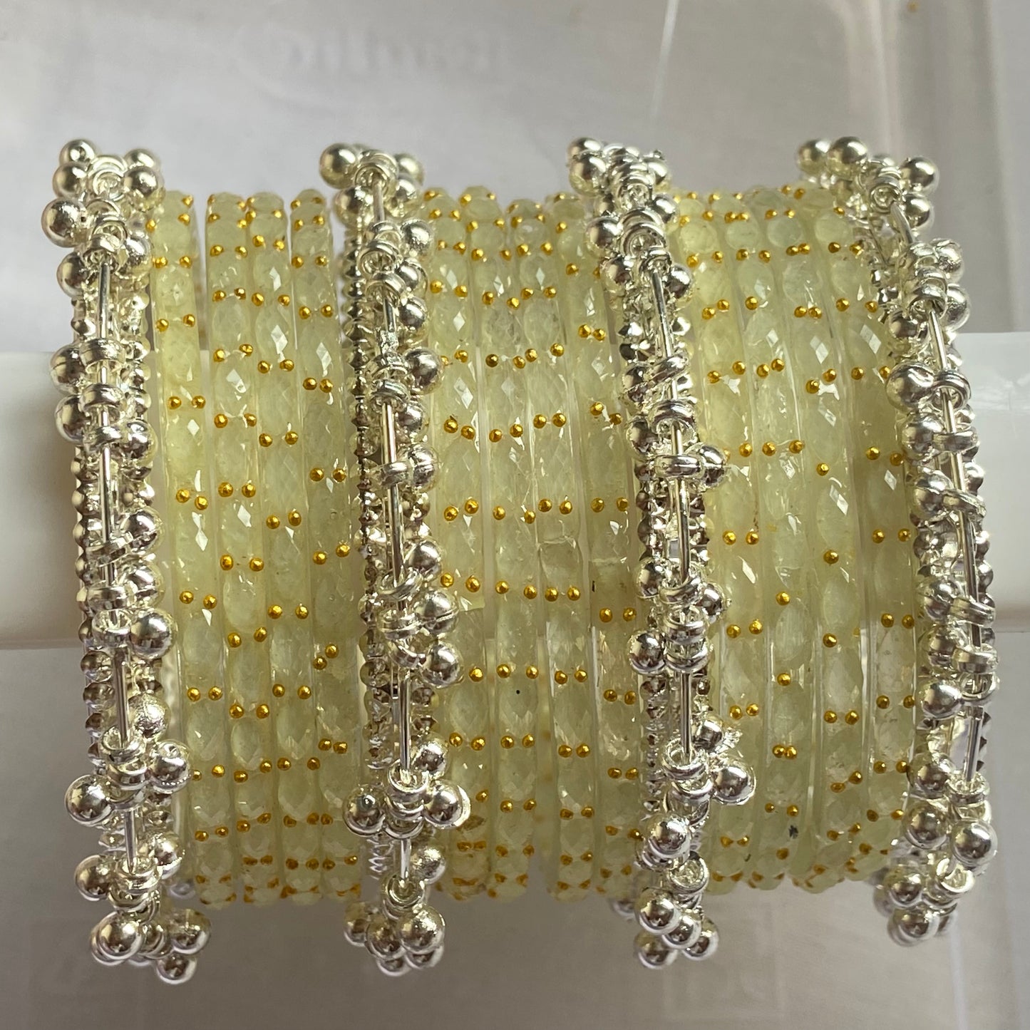 Cream Raindrop Bangles Set