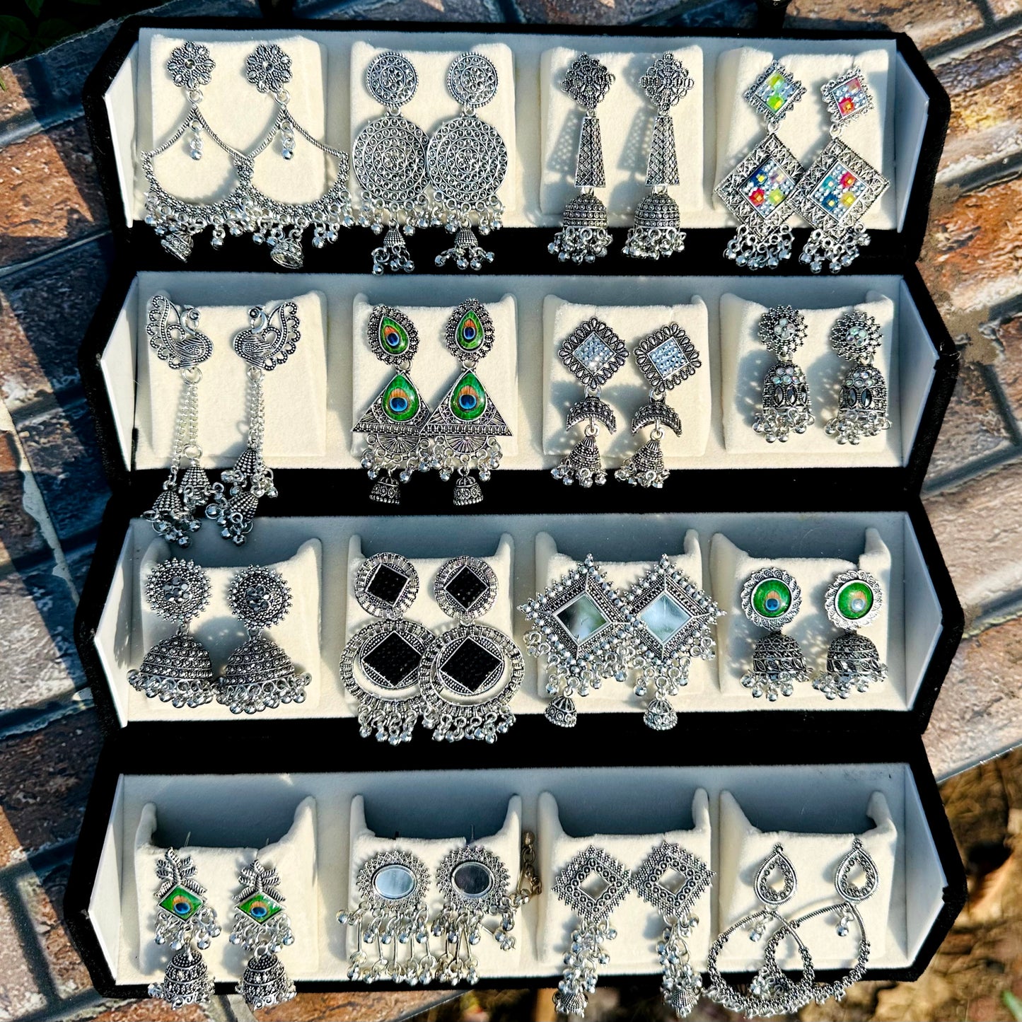 16 Pairs Jhumka with Box